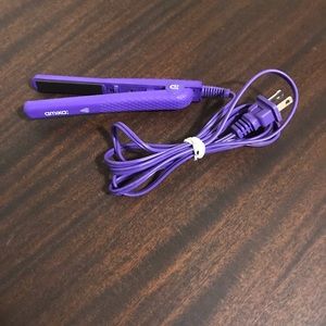 Amika straightener - mini